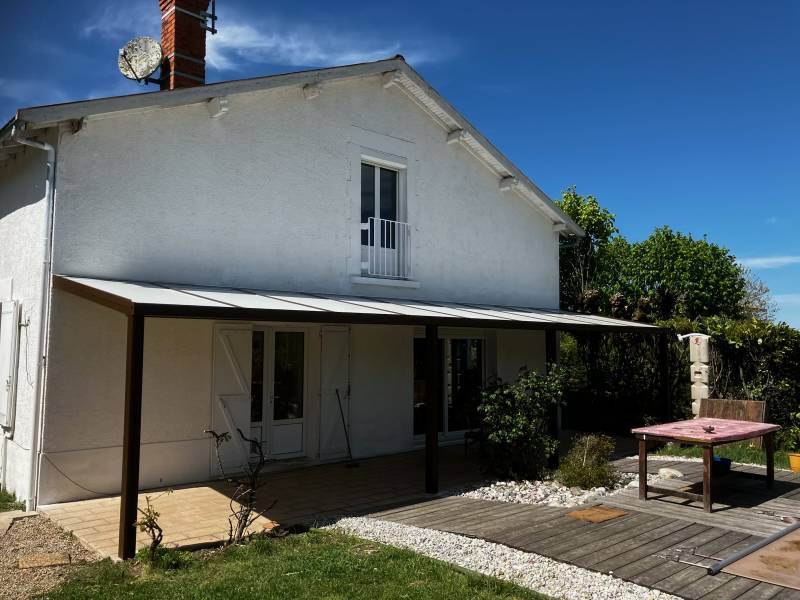 Pose d'une toiture de terrasse à champcevinel prés de périgueux en dordogne 