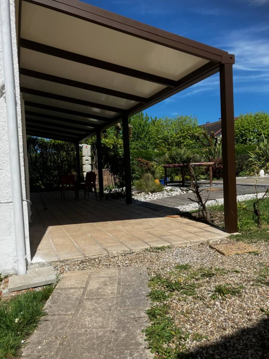 Pose d'une toiture de terrasse à champcevinel prés de périgueux en dordogne 
